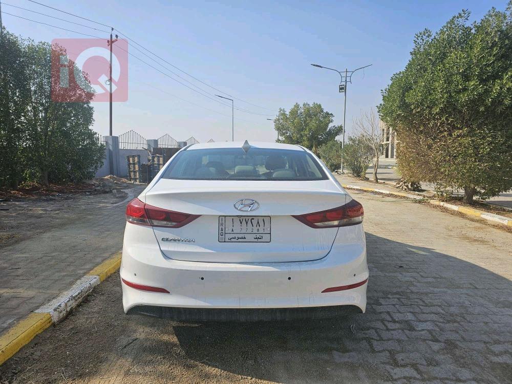 هیوندای ئەلەنترا
